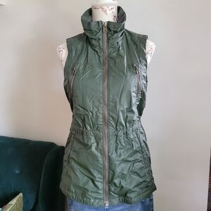 Athleta Green Alpine Air Vest Lightweight Water-Resistant